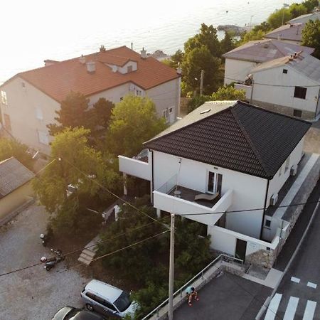 Izzy 2 Apartment Senj  Bagian luar foto