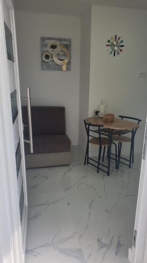 Izzy 2 Apartment Senj  Bagian luar foto