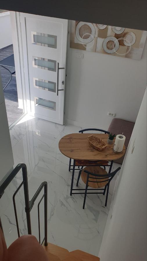 Izzy 2 Apartment Senj  Bagian luar foto